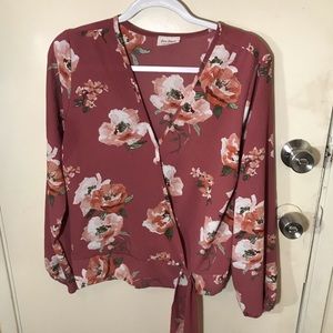 Long sleeve flowery top!!